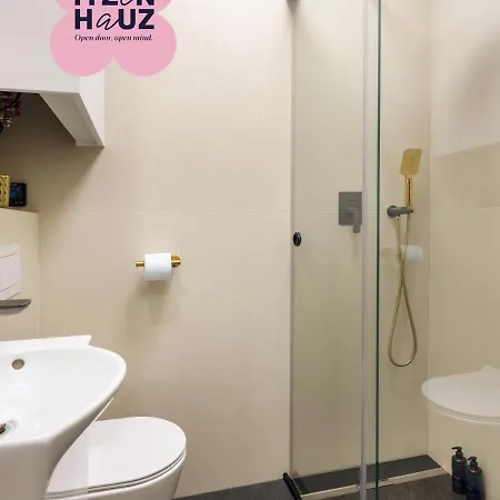 Tyzenhauz Wawel Apartamento Cracóvia