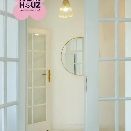 Tyzenhauz Wawel Apartment Krakow